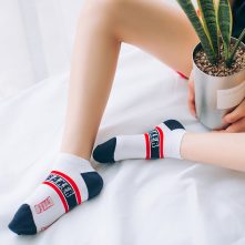 Classic and soft women’s athletic style ankle socks