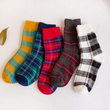 Lady’s vintage checkered stretchy cotton crew socks