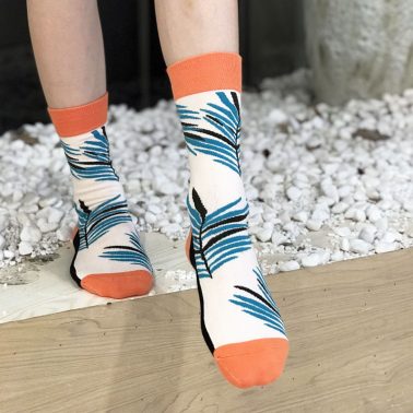 utumn women’s novelty flower pattern crew socks -1