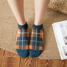 women’s warm casual winter stretch tartan socks. -1